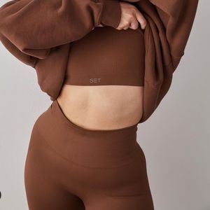 SET ACTIVE SCULPTFLEX® LEGGINGS + RIBBED ONE SHOULDER BRA -MOCHA /Small